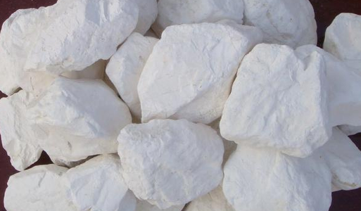 養(yǎng)殖場如何使用氧化鈣消毒？注意事項(xiàng)有哪些？